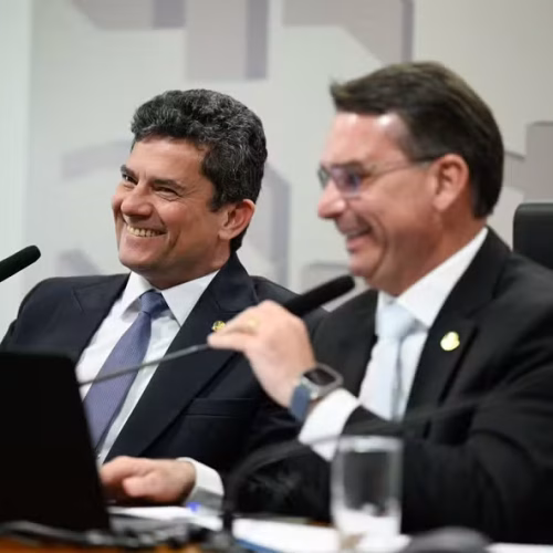 Moro deve se filiar ao PL e reforça aliança com Flávio Bolsonaro para disputa no Paraná