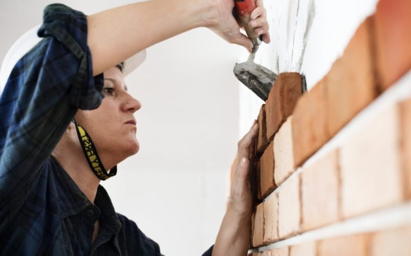 Microcrédito ganha espaço no financiamento de melhorias habitacionais no Brasil