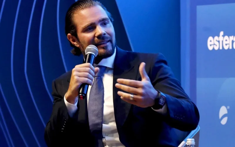 Mensagens indicam reunião de banqueiro com Anitta e empresários do setor de apostas