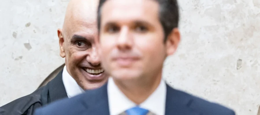 Motta e Moraes Voaram Juntos Antes de Arquivamento de Inquérito
