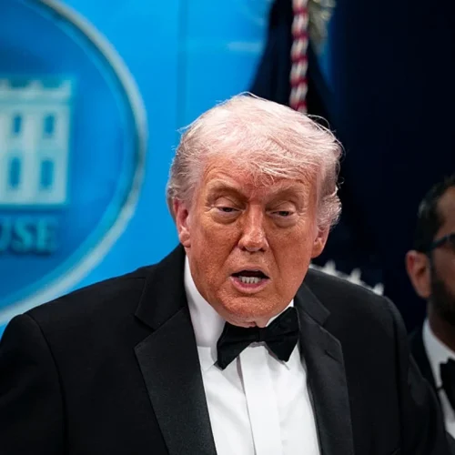 Trump Agita Redes Sociais com Imagem da Venezuela como 51º Estado dos EUA