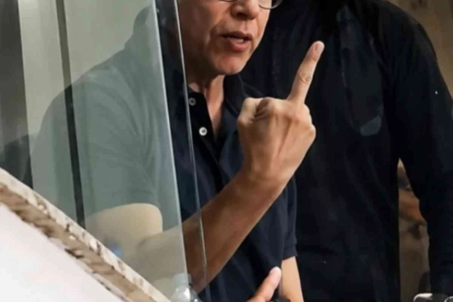 Tensão Pós-Clássico: Luiz Estevão e Torcedores do Gama em Acirrada Discussão
