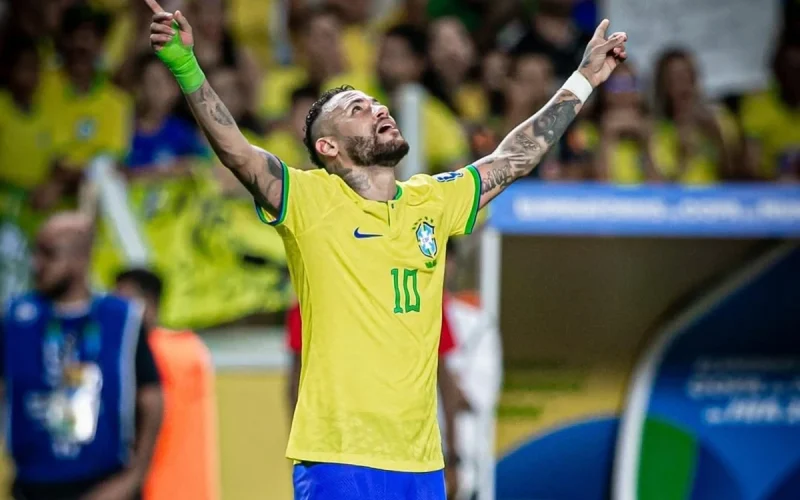 Convocados da Seleção: Neymar e surpresa marcam lista para a Copa