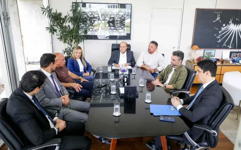 Ibaneis autoriza aumento no valor do serviço voluntário de policiais no DF